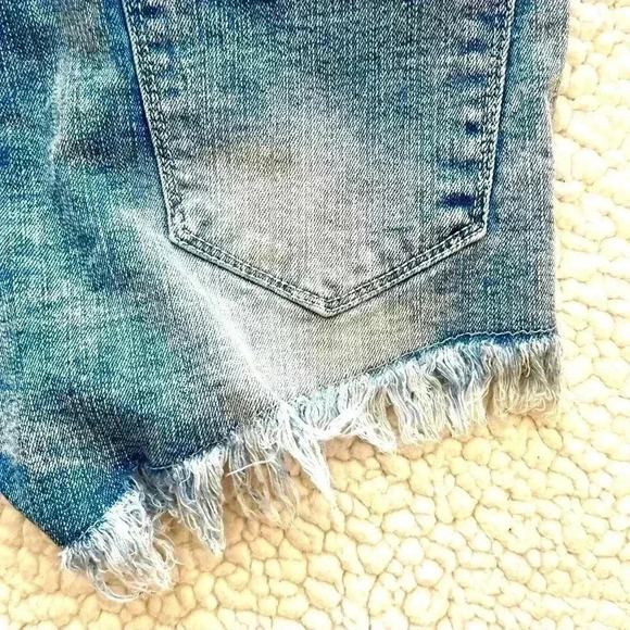 Altar’d State Bleached Faded Distressed Frayed Denim Cheeky Shorts Size 24 - Picture 6 of 11